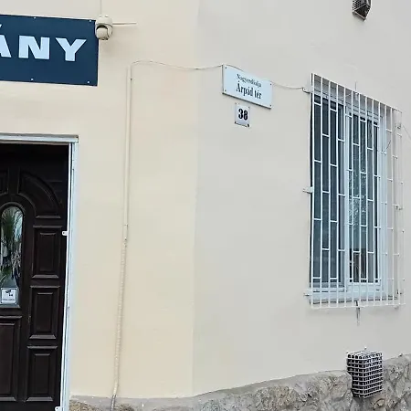 Kwatera prywatna Gillany Fogado *